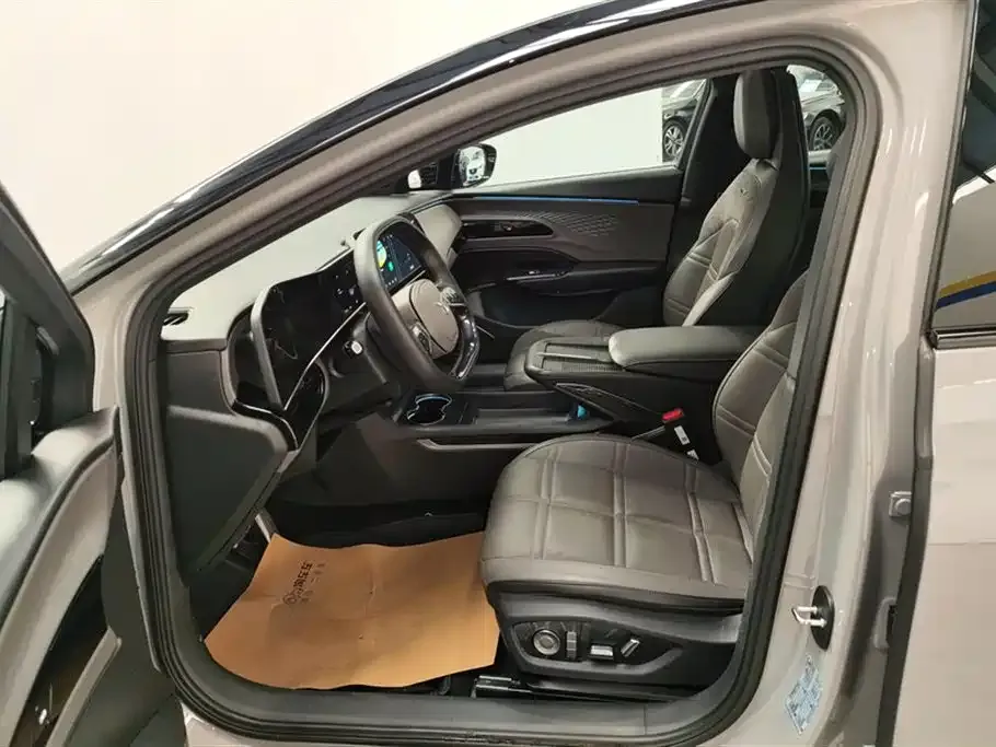 Hongqi EH7 2024 из CN, фото 7