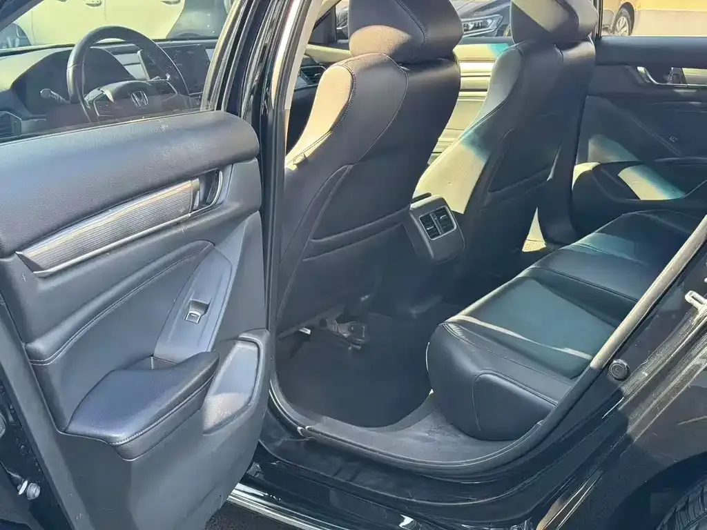 Honda Accord 2021 из CN, фото 2