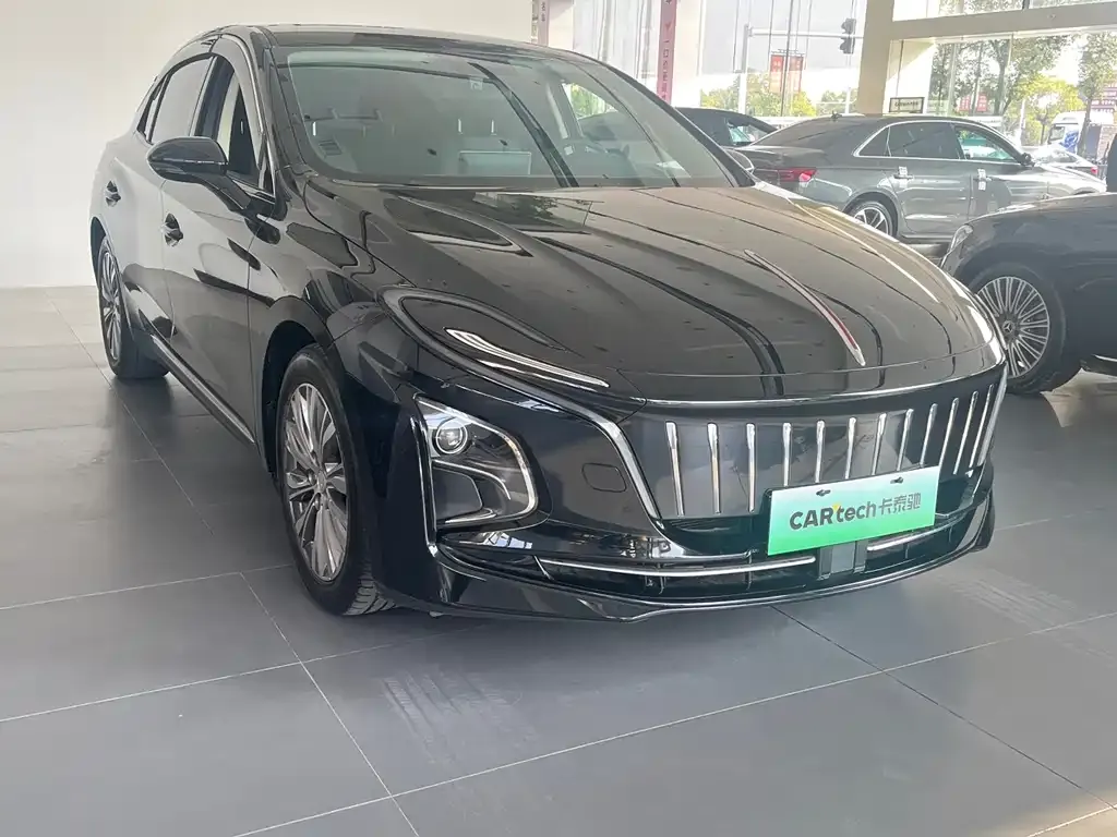Hongqi E-QM5 2024 из CN, фото 3