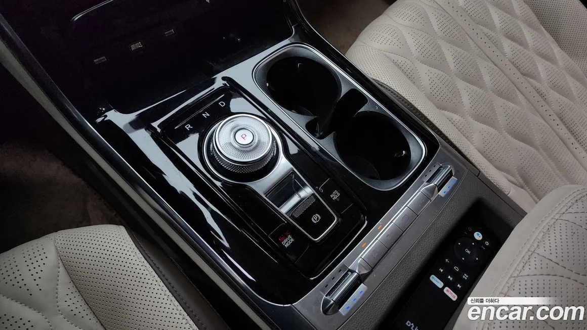 Kia Carnival — фото 10