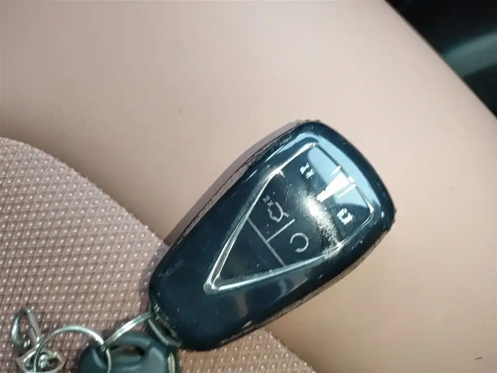 Changan UNI-Z 2025 из CN, фото 9