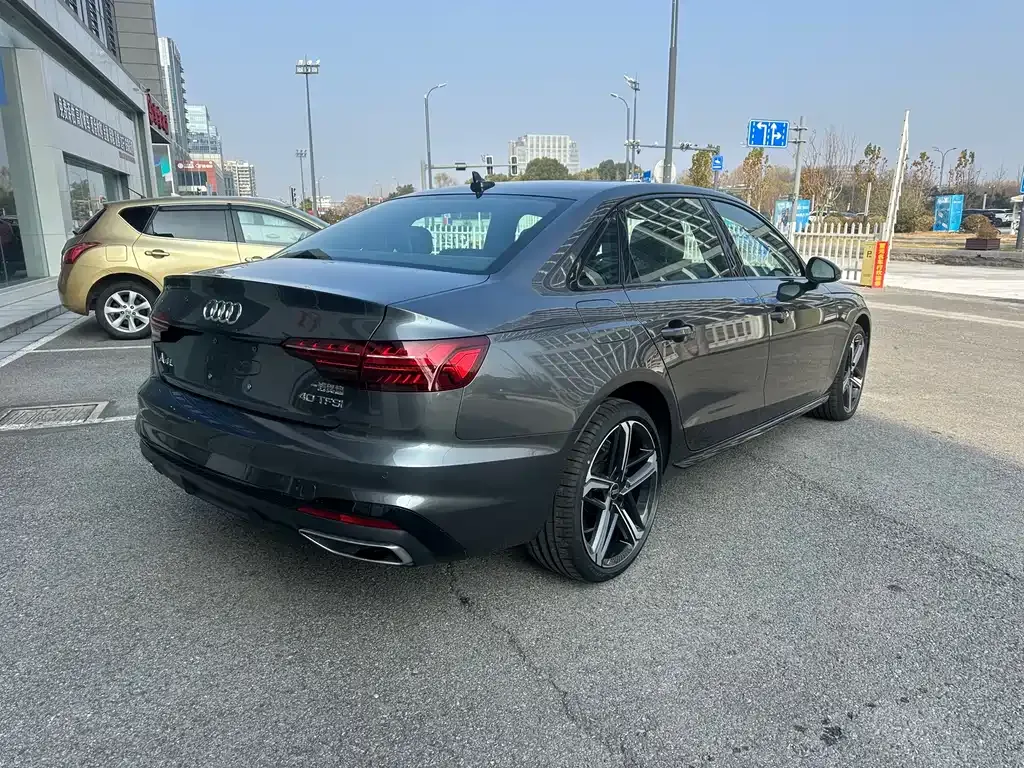 Audi A4L 2024 из CN, фото 9
