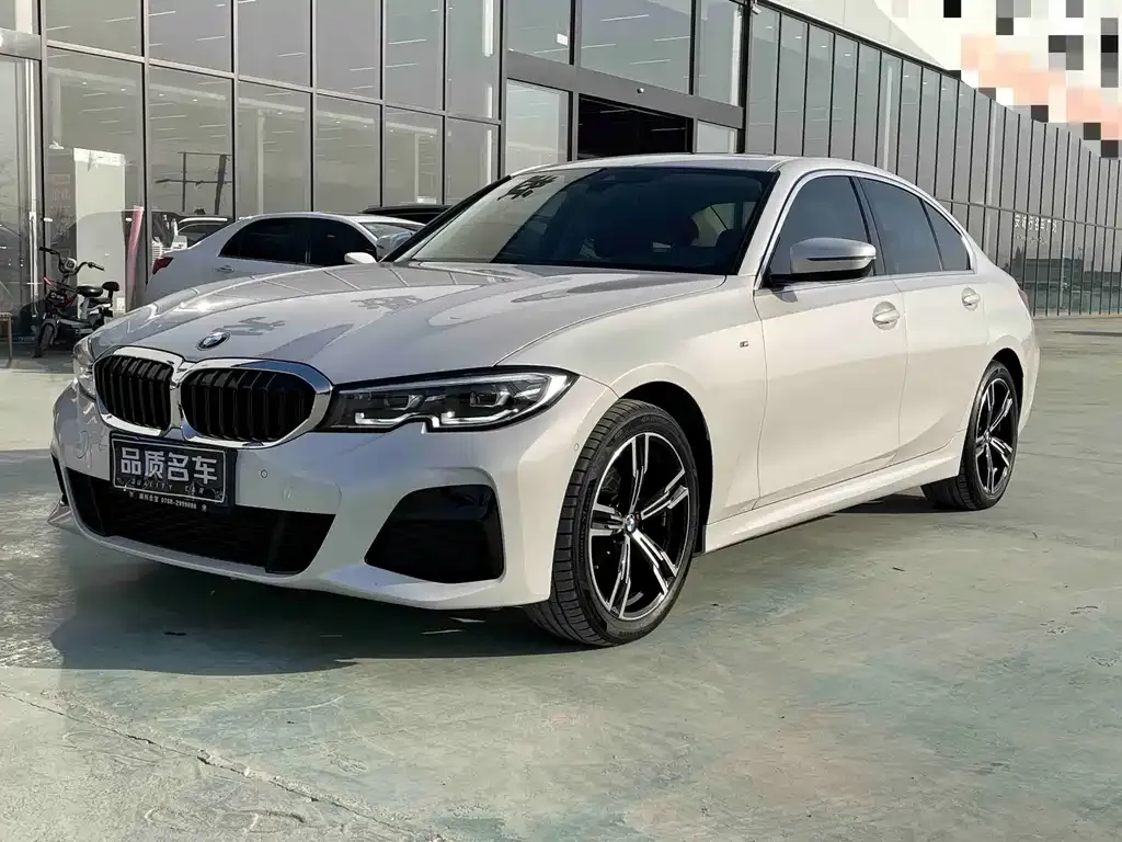 BMW 3 Series 2022 из CN, фото 1