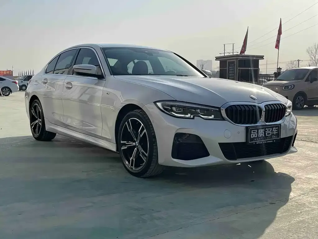 BMW 3 Series 2022 из CN, фото 2
