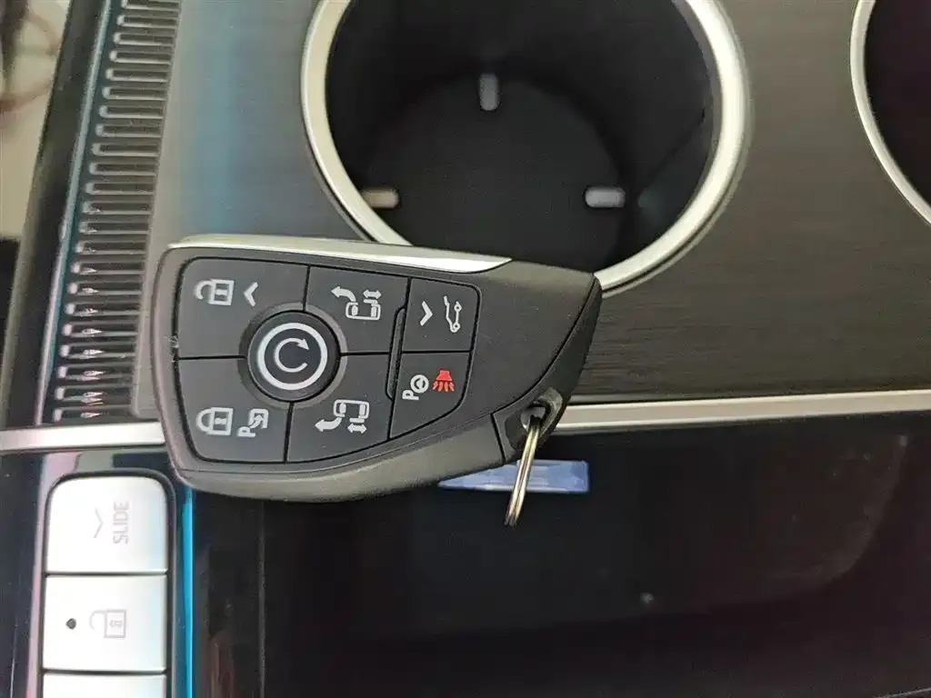 Buick GL8 Hybrid — фото 6