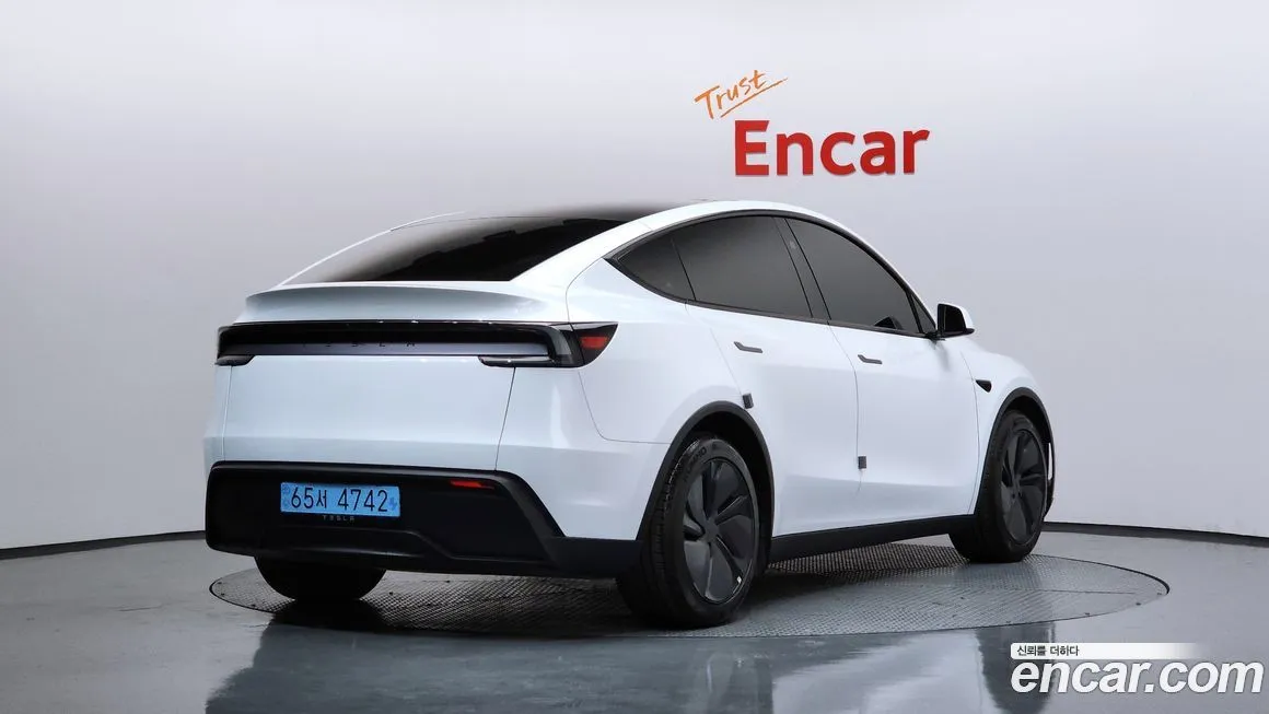 Tesla Model Y — фото 4