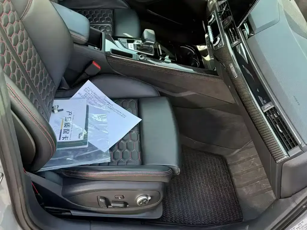 Audi RS 4 2022 из CN, фото 2