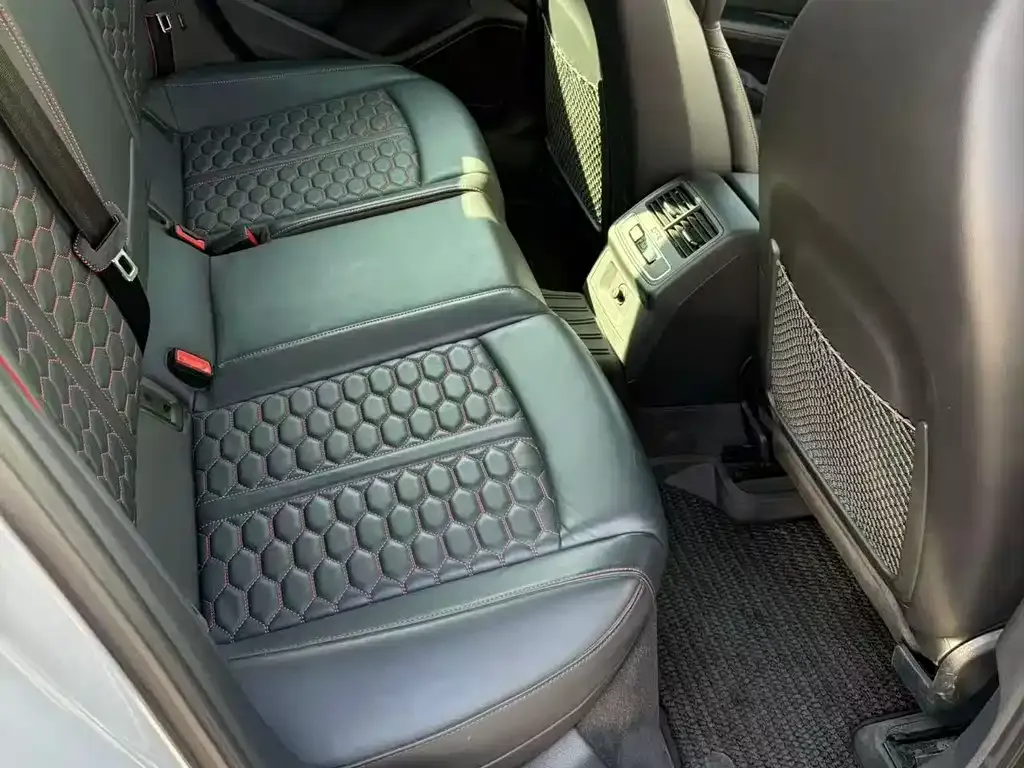 Audi RS 4 2022 из CN, фото 6