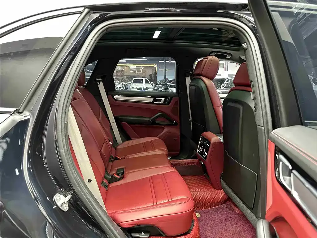 Porsche Cayenne 2023 из CN, фото 4