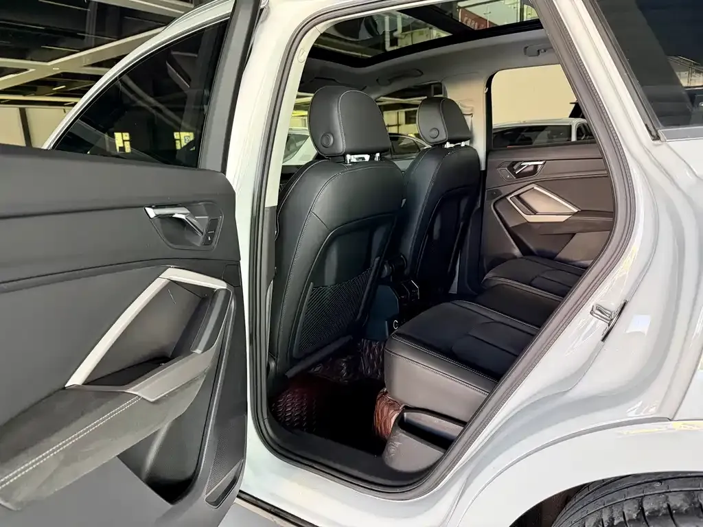 Audi Q3 2022 из CN, фото 9