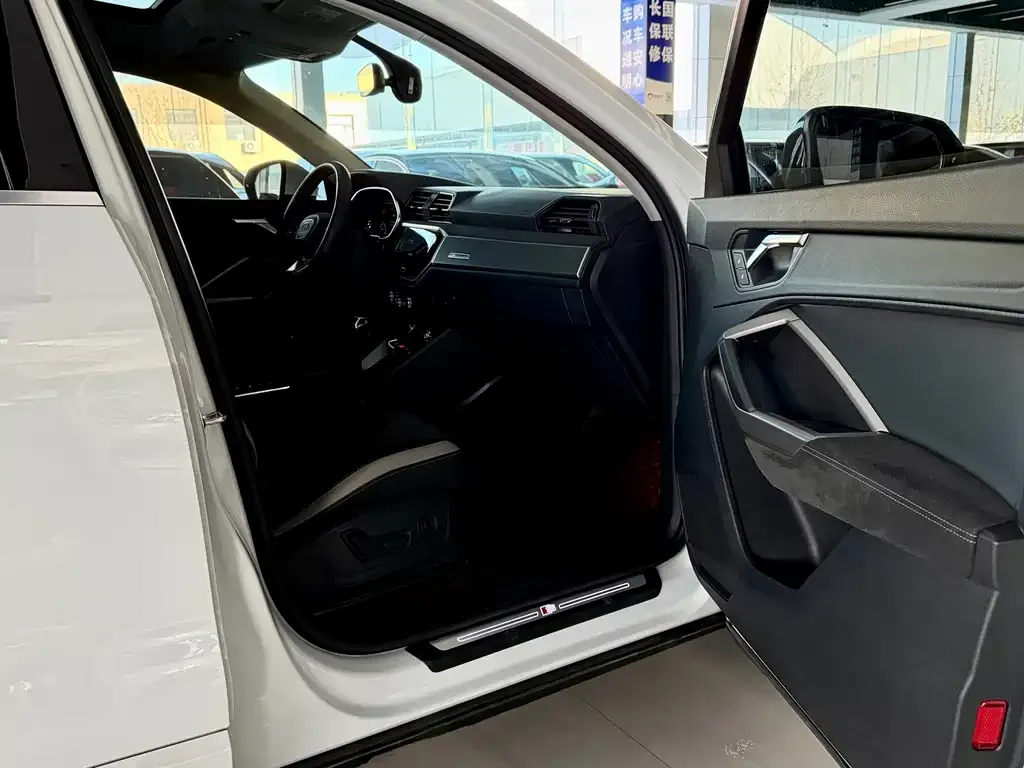 Audi Q3 2022 из CN, фото 7