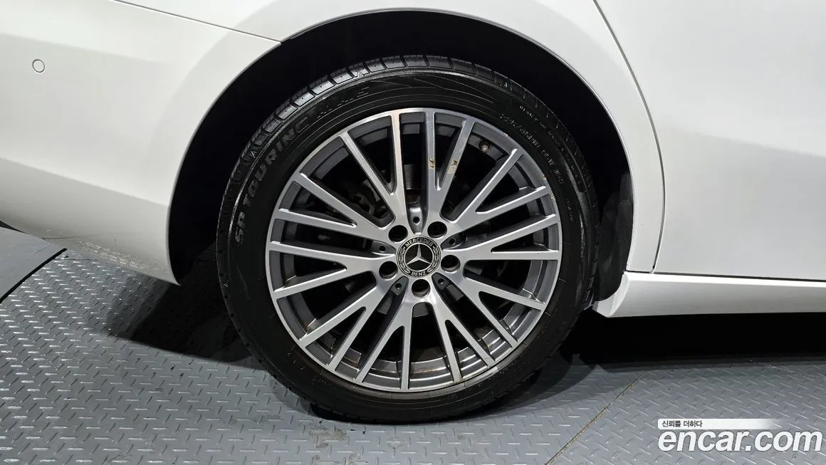 Mercedes-Benz A-Class 2021 из KR, фото 8