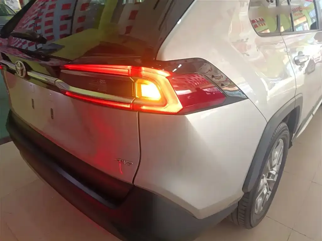 Toyota Wildlander 2021 из CN, фото 8