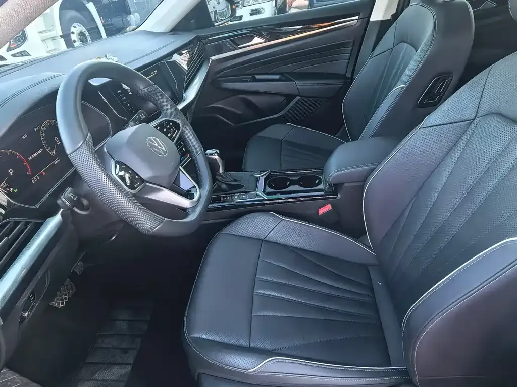 Volkswagen Passat 2024 из CN, фото 7
