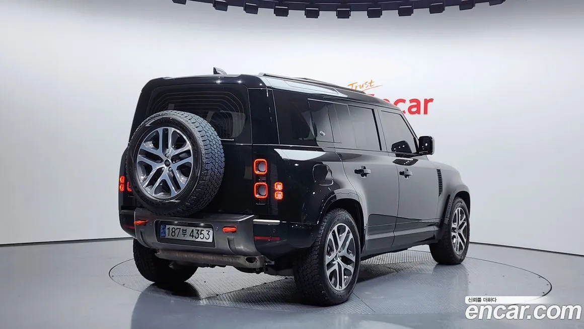 Land Rover Defender 2024 из KR, фото 2