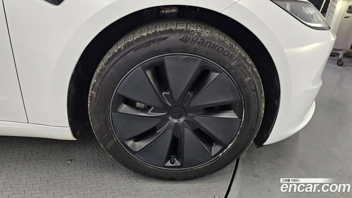 Tesla Model 3 2024 из KR, фото 5