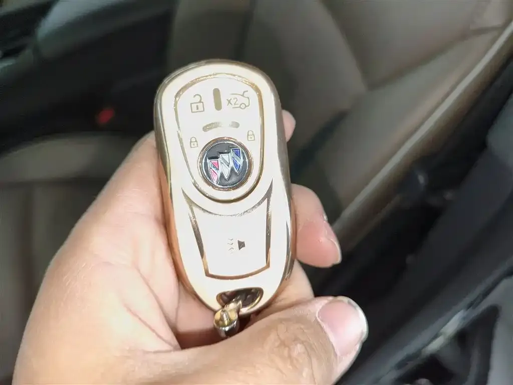 Buick Enclave 2022 из CN, фото 2
