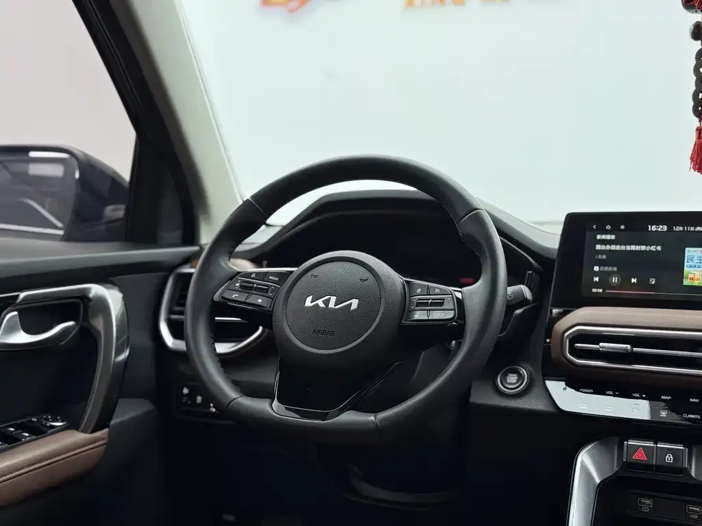 Kia Sportage 2023 из CN, фото 4