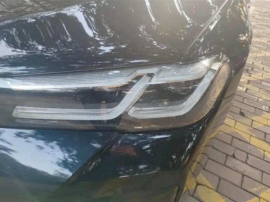 BMW 5 Series 2022 из CN, фото 2
