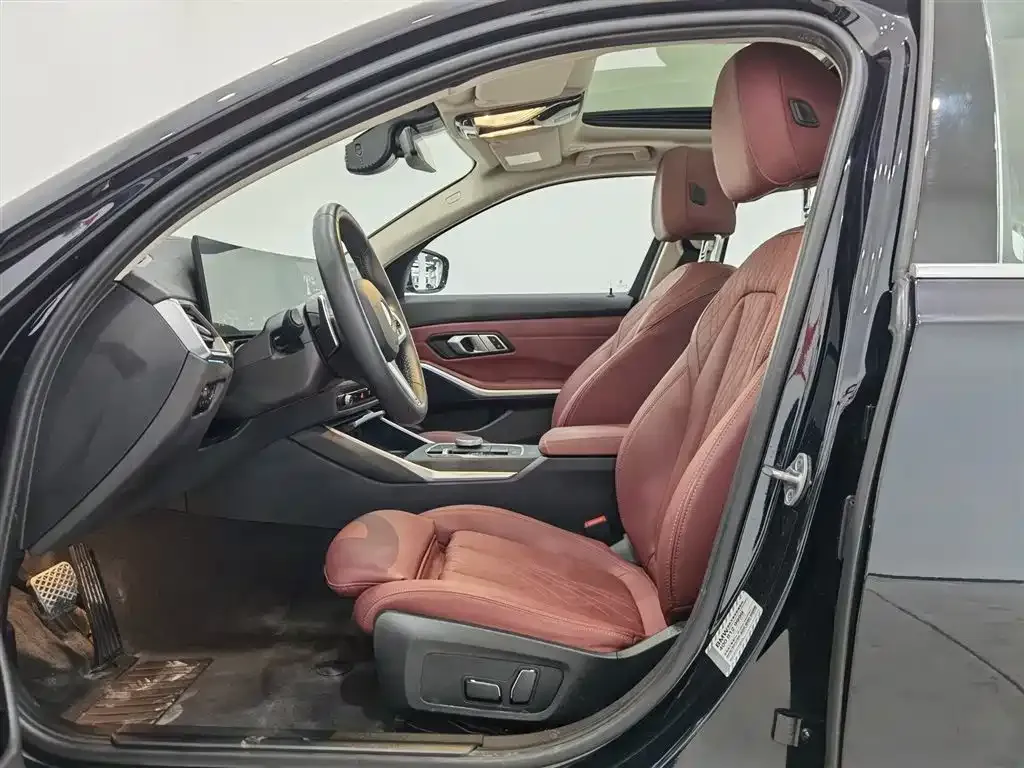 BMW 3 Series 2024 из CN, фото 5