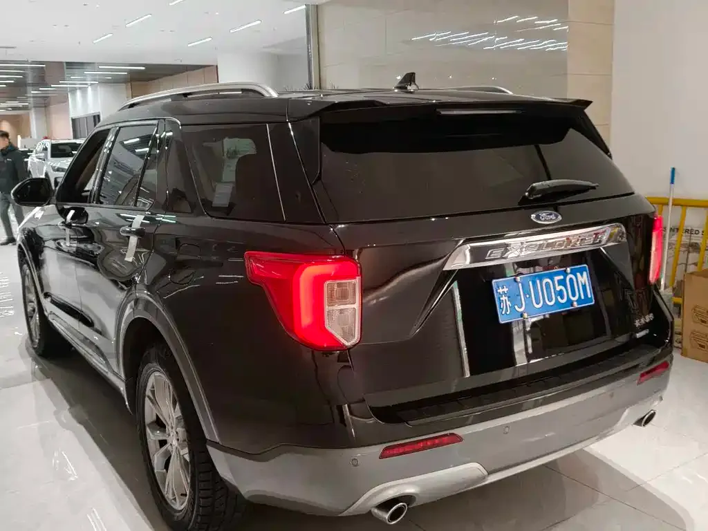Ford Explorer 2022 из CN, фото 7