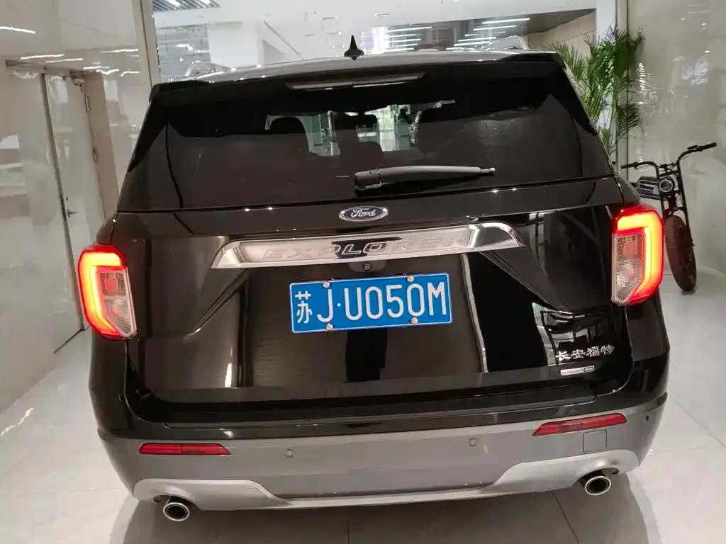 Ford Explorer 2022 из CN, фото 4