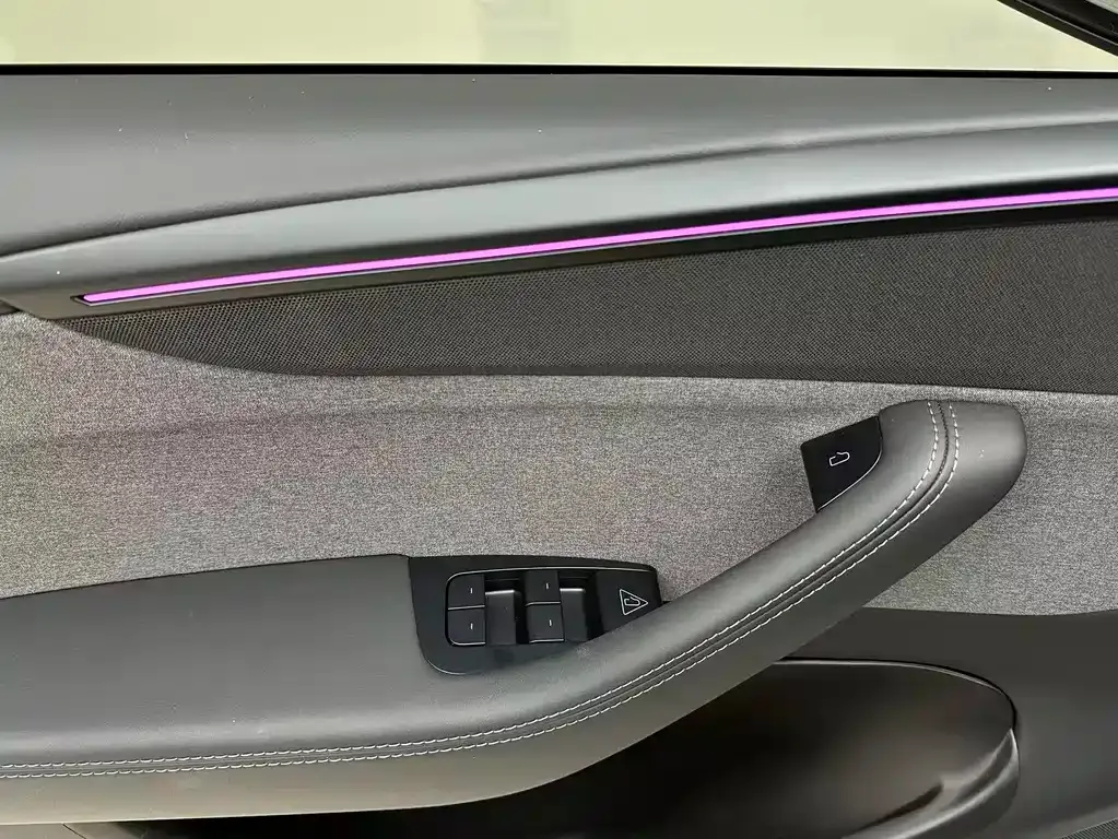 Tesla Model Y 2025 из CN, фото 10