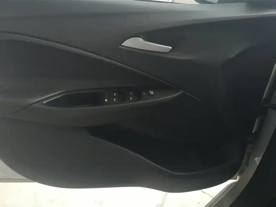 Chevrolet Cavalier 2021 из CN, фото 4
