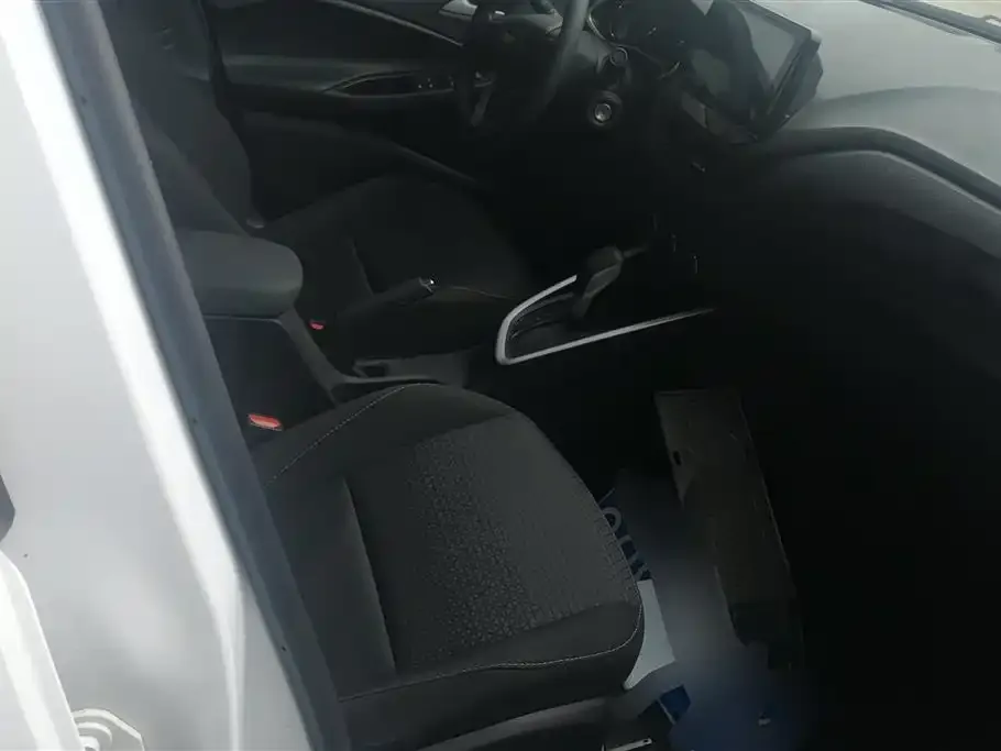 Chevrolet Cavalier 2021 из CN, фото 7
