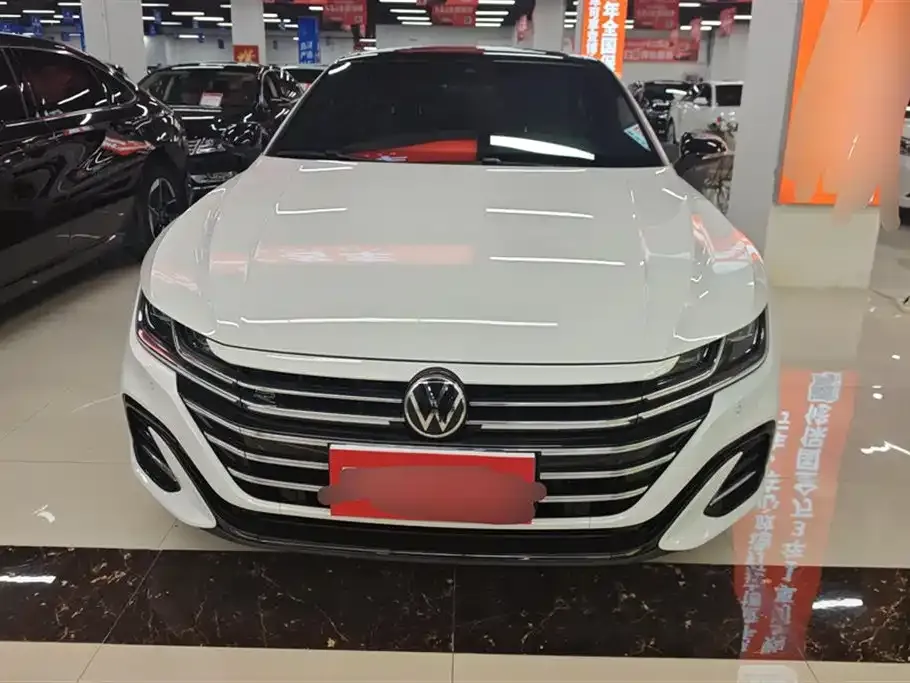 Volkswagen CC 2023 из CN, фото 2