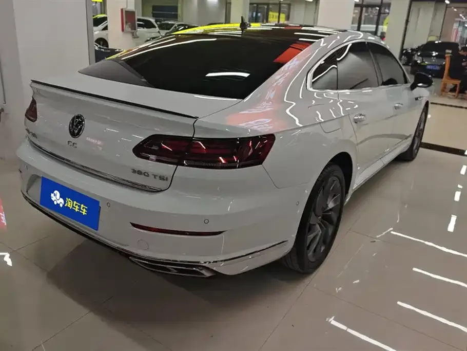 Volkswagen CC 2023 из CN, фото 3