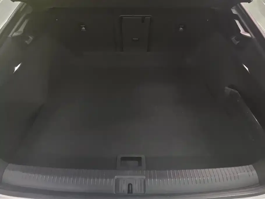 Volkswagen CC 2023 из CN, фото 4