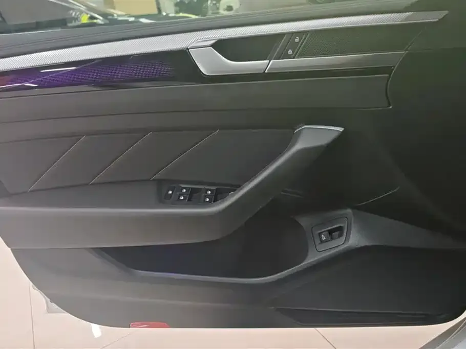 Volkswagen CC 2023 из CN, фото 7