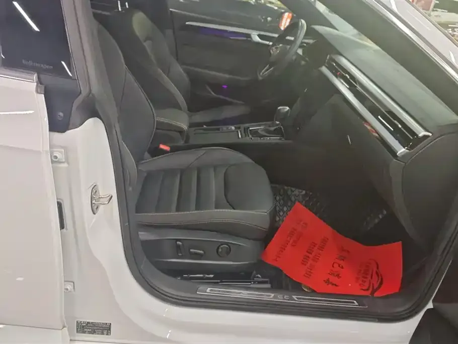 Volkswagen CC 2023 из CN, фото 8