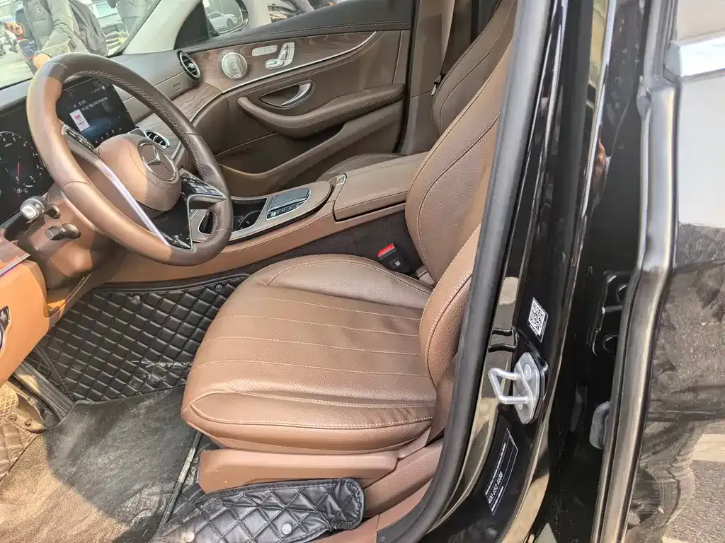 Mercedes-Benz E-Class 2023 из CN, фото 8