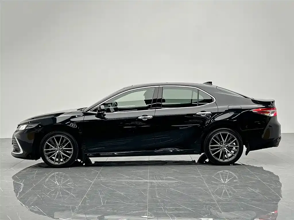 Toyota Camry 2021 из CN, фото 8