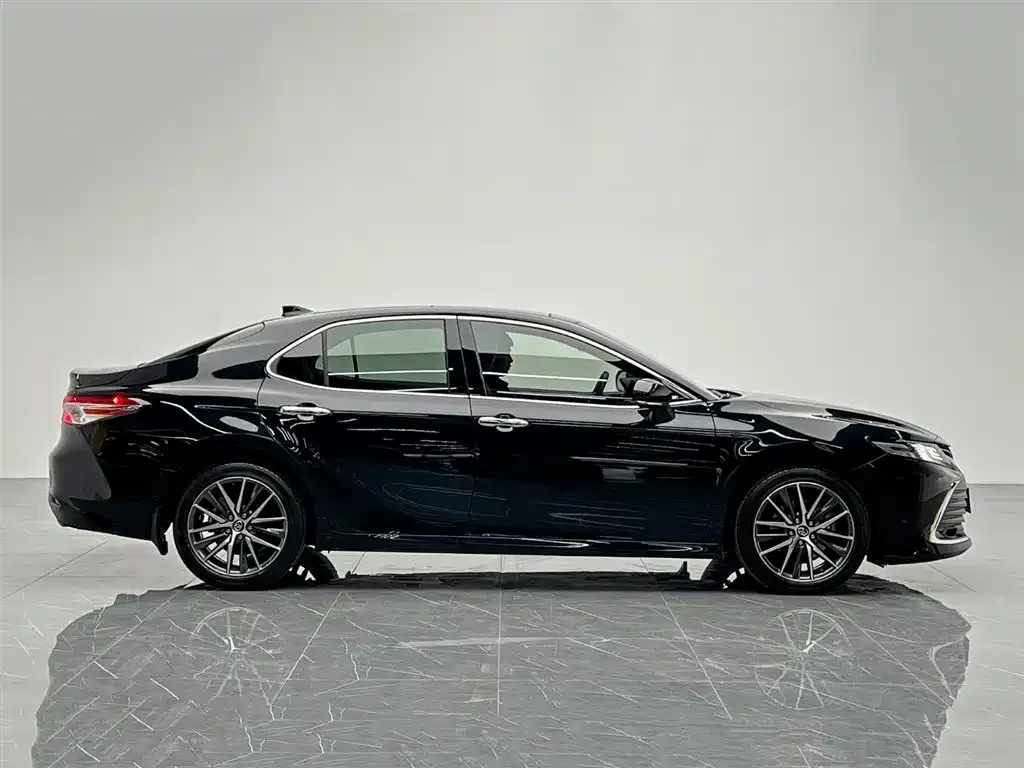 Toyota Camry 2021 из CN, фото 4