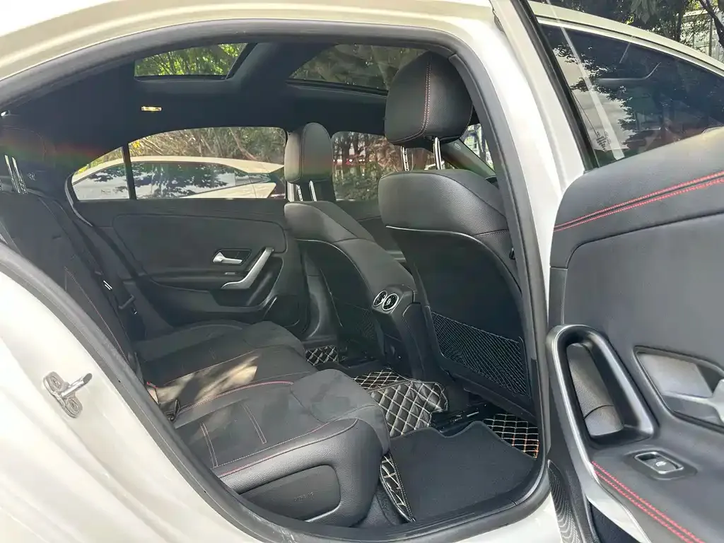 Mercedes-Benz A-Class 2024 из CN, фото 7