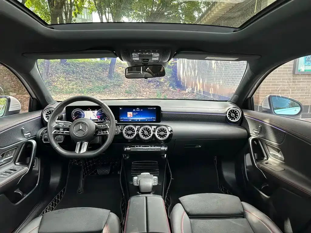 Mercedes-Benz A-Class 2024 из CN, фото 8