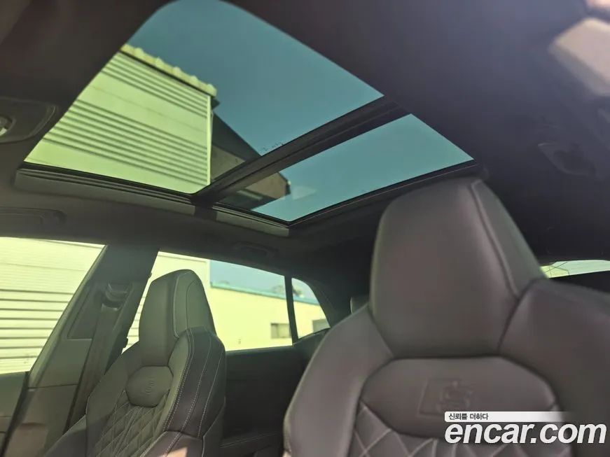 Audi Q8 2023 из KR, фото 2