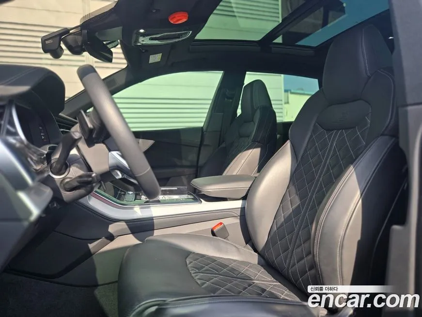 Audi Q8 2023 из KR, фото 3