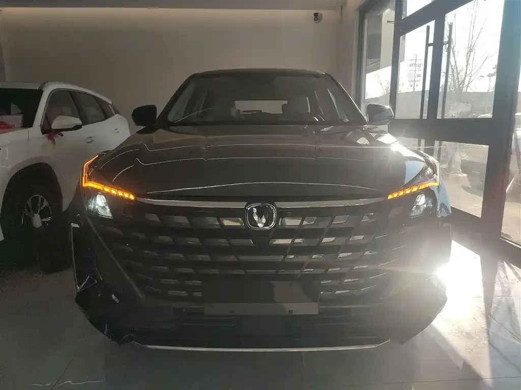 Changan UNI-Z 2025 из CN, фото 2