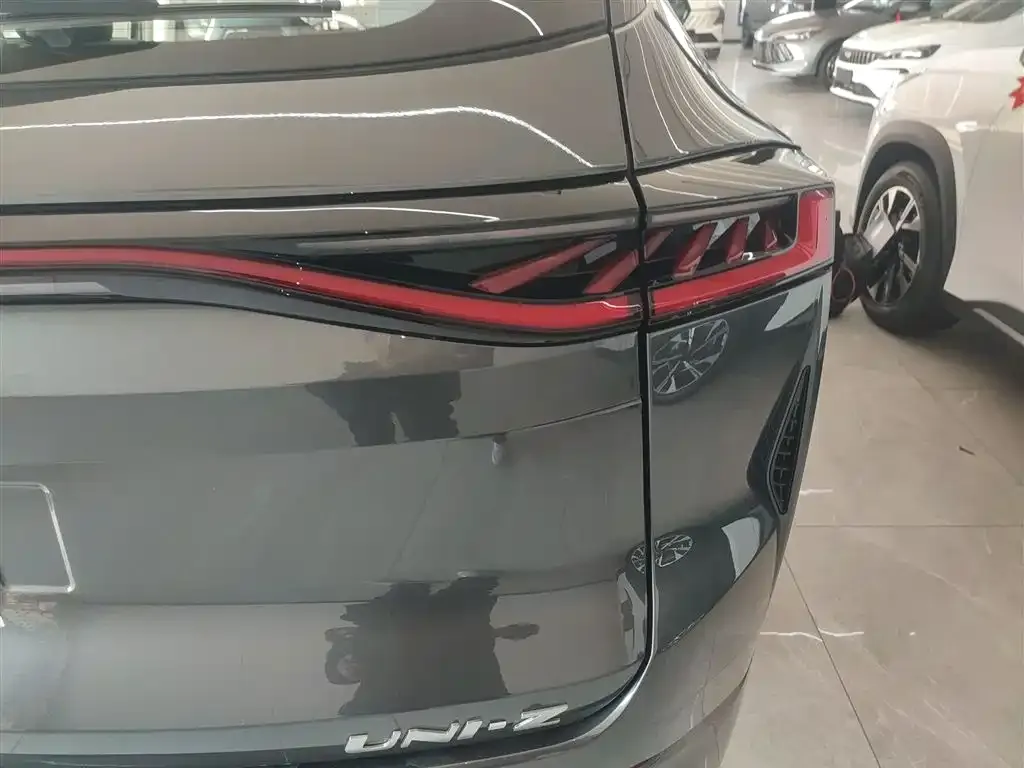 Changan UNI-Z 2025 из CN, фото 8
