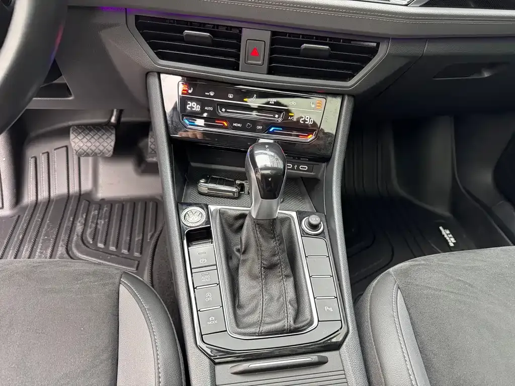 Volkswagen Sagitar 2022 из CN, фото 7