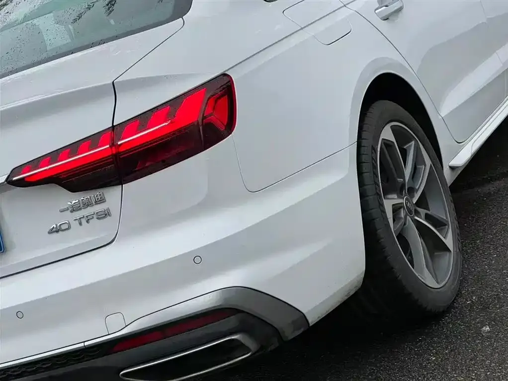 Audi A4L 2024 из CN, фото 2