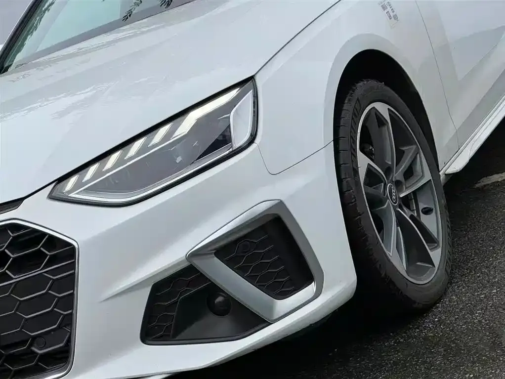 Audi A4L 2024 из CN, фото 7