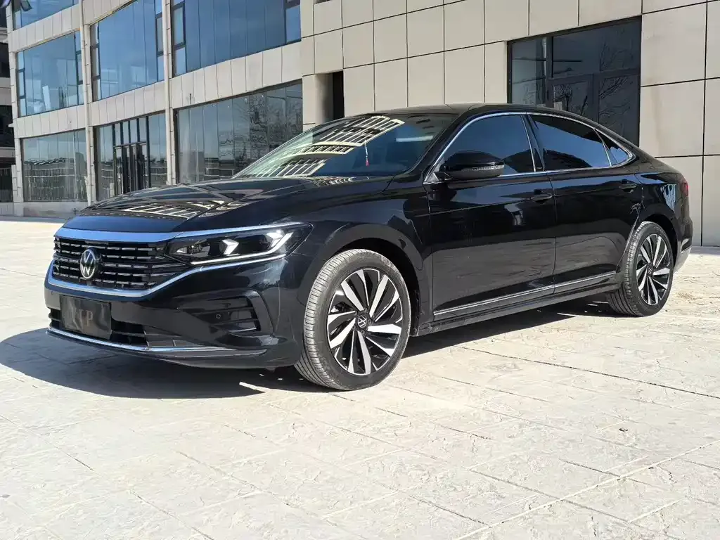 Volkswagen Passat 2023 из CN, фото 1