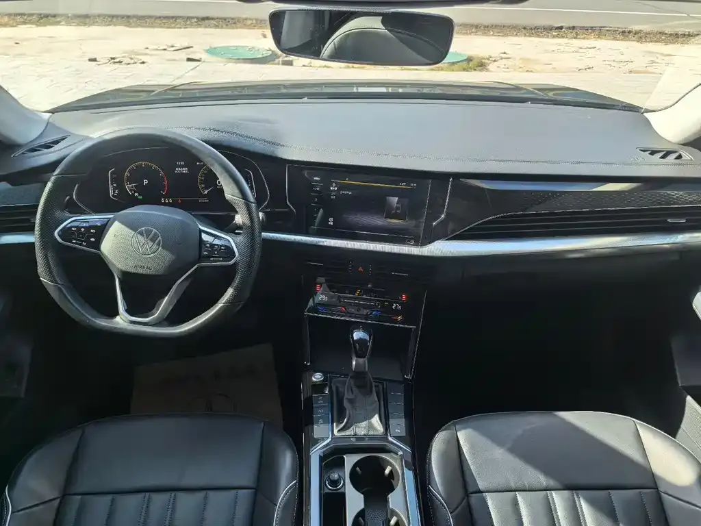 Volkswagen Passat 2023 из CN, фото 4