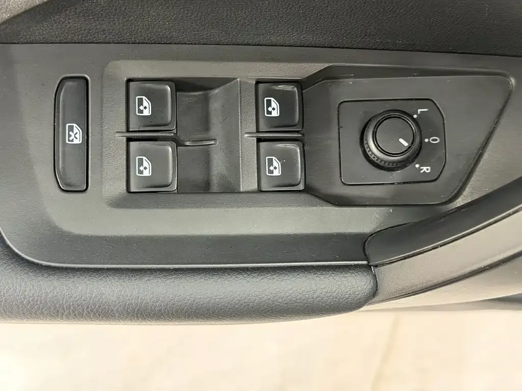 Volkswagen Tharu 2022 из CN, фото 9