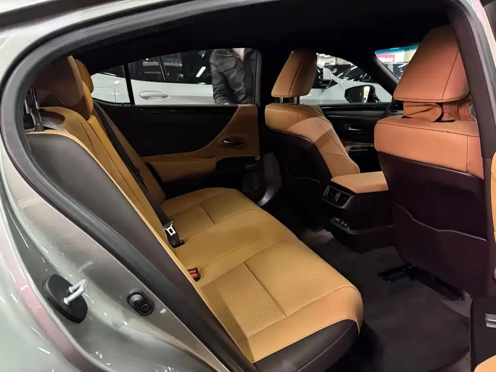 Lexus ES 2022 из CN, фото 3